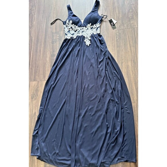 Betsy & Adam Women's Embroidered-Waist Sheath Party Maxi Dress Gown SilverNavy 2 - Picture 4 of 9